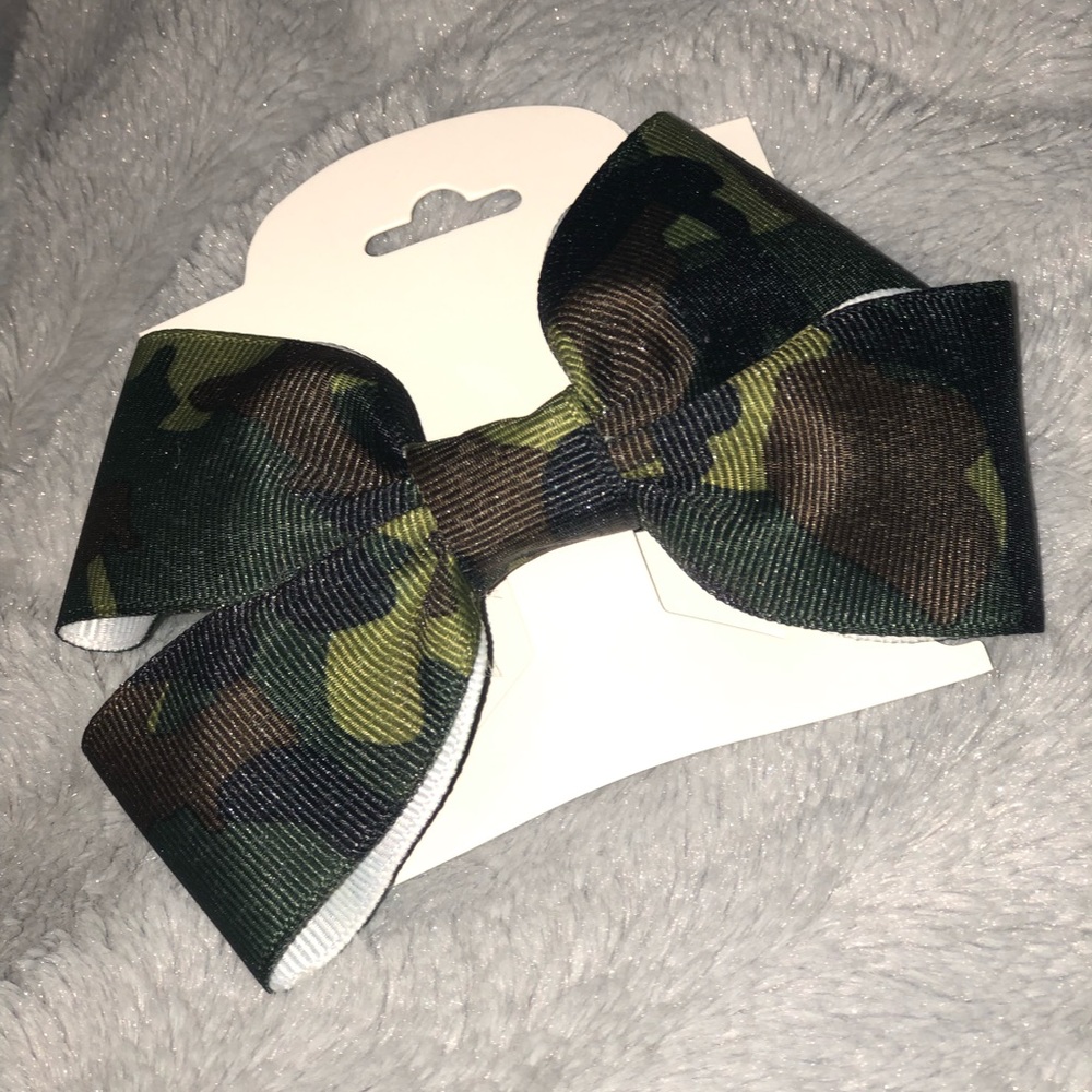 Camo hair bow